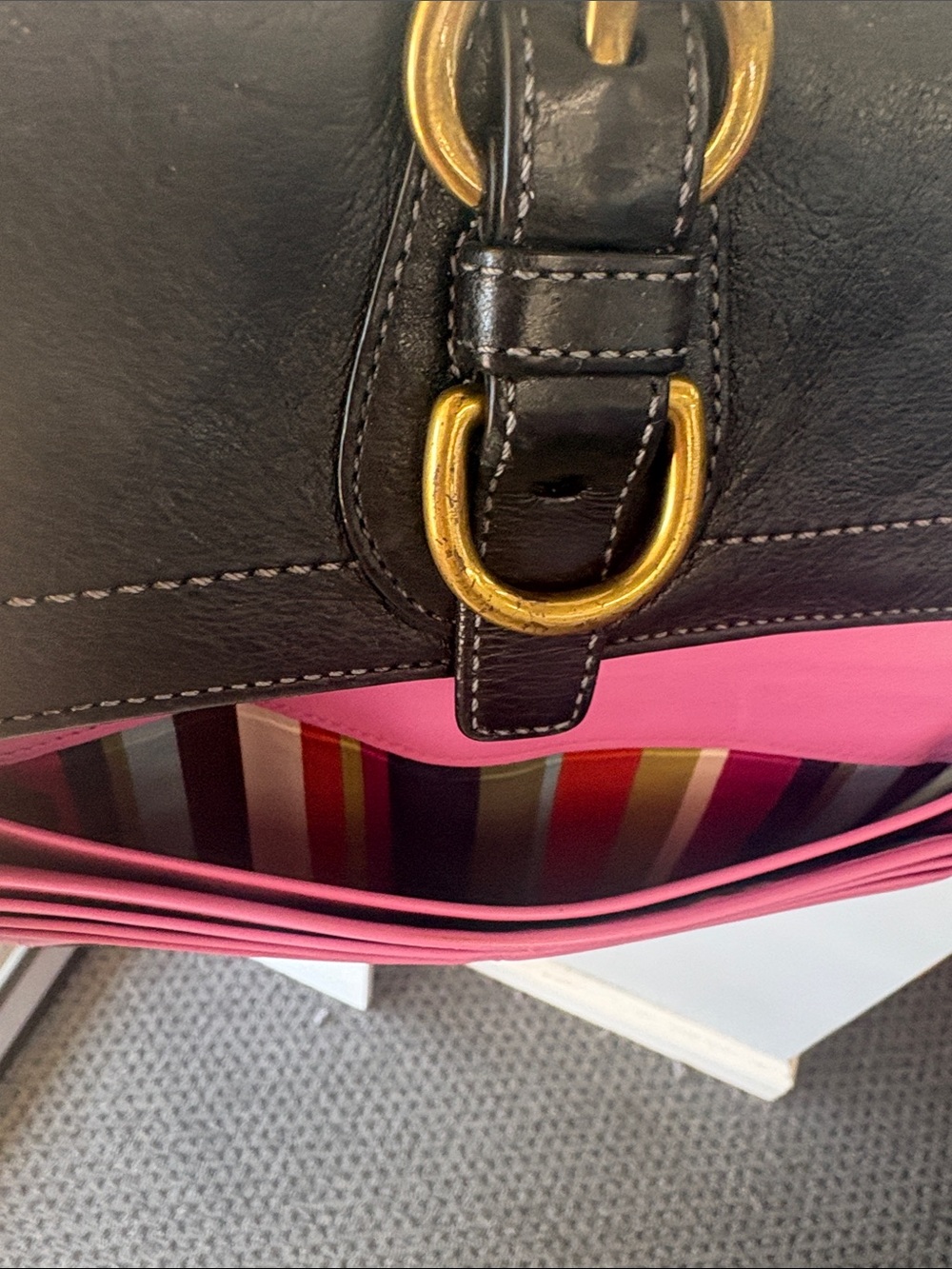 Coach Black Leather Wallet with Legacy Stripe interior - Picture 8 of 9